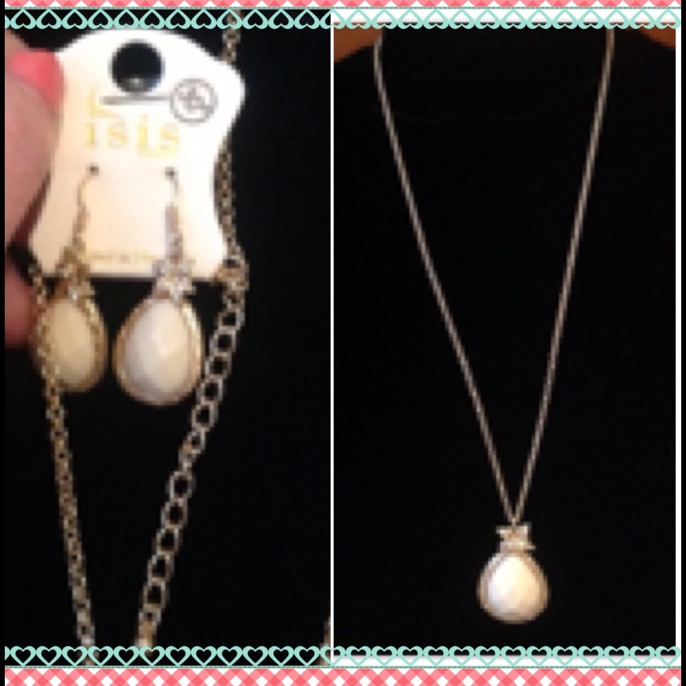 New 🍍NECKLACE/EARRING PINEAPPLE SET